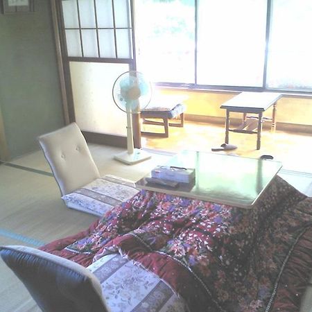 Minshuku Yuraku Hotel Aoki Exterior photo